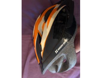 Capaete ciclismo highone